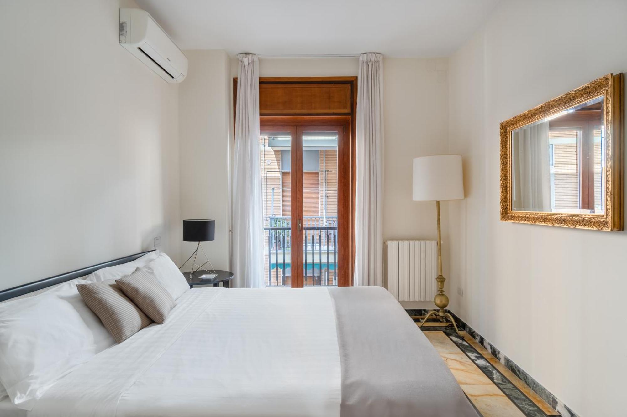 Starhost - Golden Suite Salerno Exterior foto
