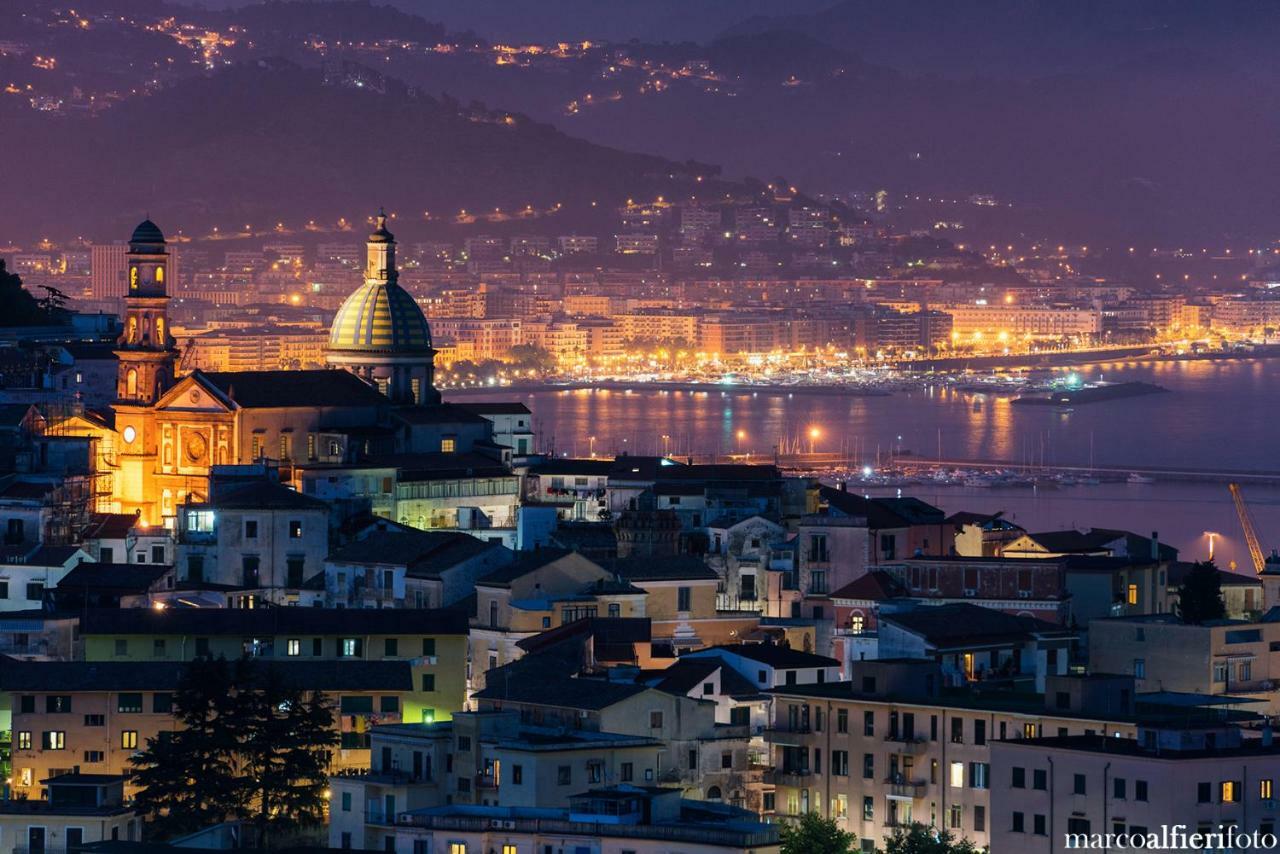 Starhost - Golden Suite Salerno Exterior foto